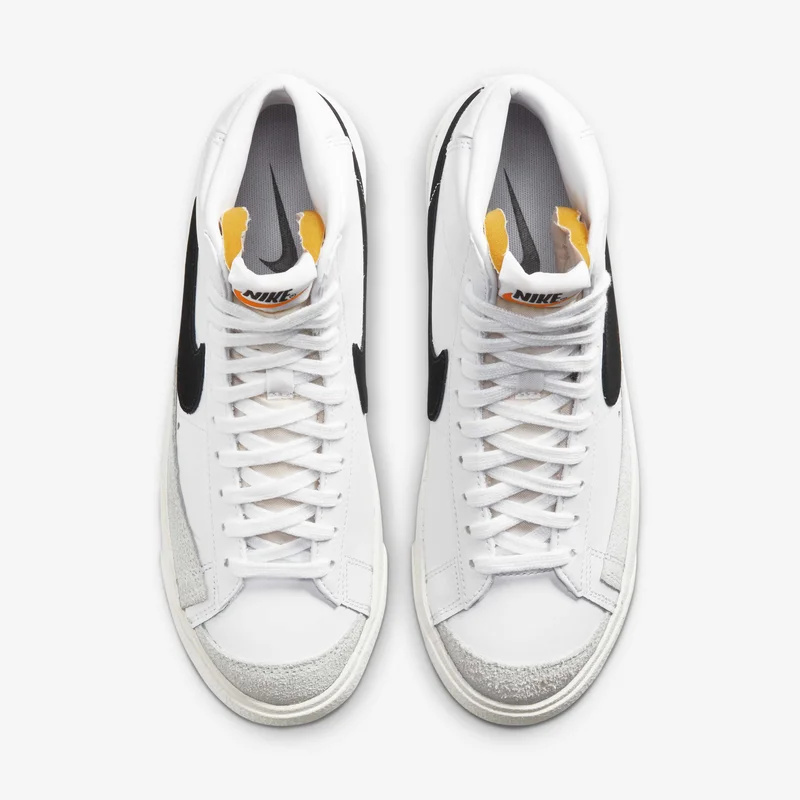 Nike Women's Blazer Mid '77 Shoes